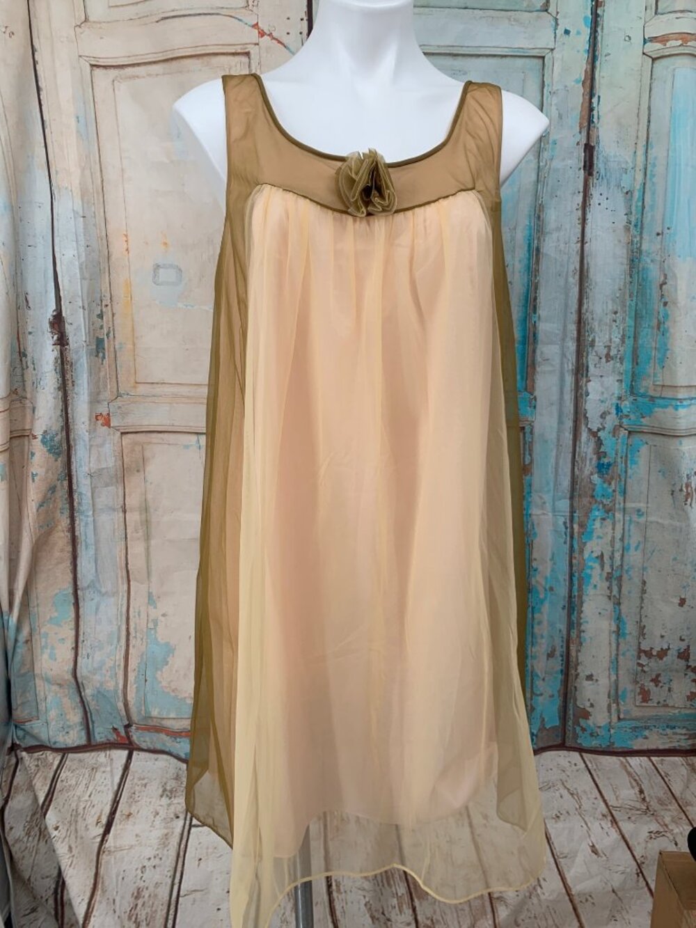 Vintage Vanity Fair Small Sheer Tan & Peach Nylon Chemise W/ Floral Appliqué Sle